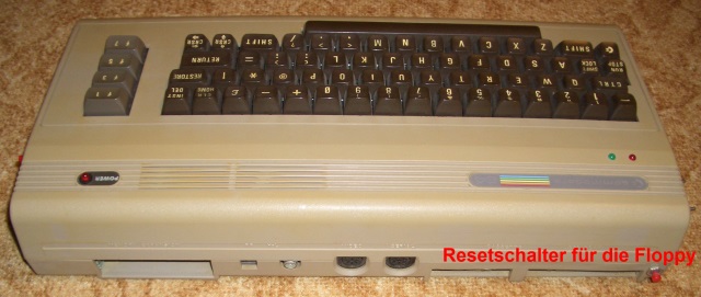 Ein RESET-Taster ist bei der C64 Assemblerprogrammierung sehr nützlich.